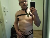 Not only a unique dick: 35 Nude Pics