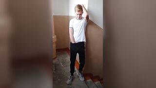 Jerkoff and cumming at public staircase