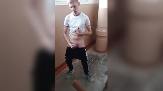 Jerkoff and cumming at public staircase