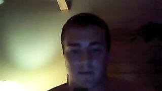 Holy fuck what a hot beefy boy on Skype