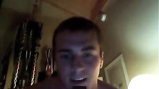 Holy fuck what a hot beefy boy on Skype