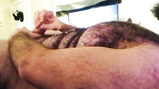 Hairy bearded bear cums
