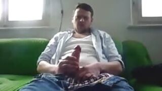 Average guy with an above average cock blasts an exceptional load