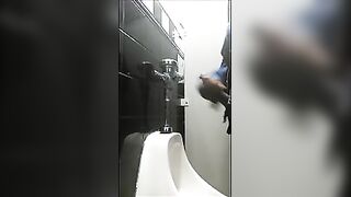 I found a huge cock masturbating in the public toilets