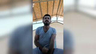 Middle Eastern dilf jerking off