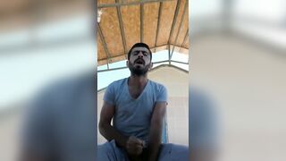 Middle Eastern dilf jerking off