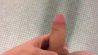 I look in the gym  mirror I'm so sexy