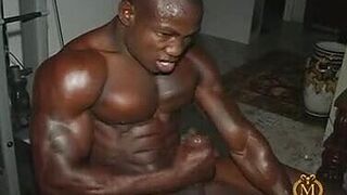 dark_n_muscled